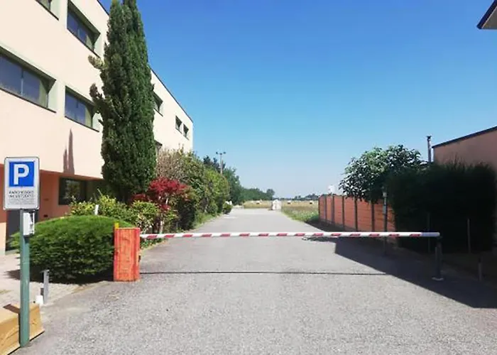 Green Hotel Hotell 3*