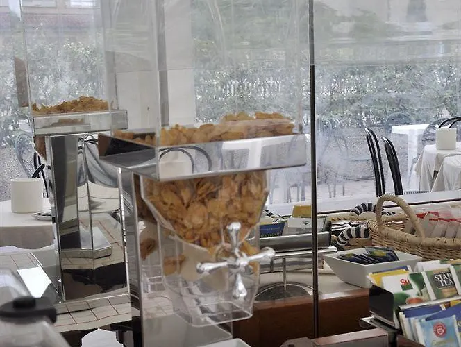 Green Hotel Hotell 3*