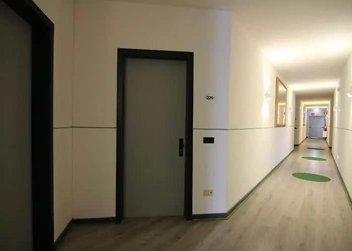 Green Hotel