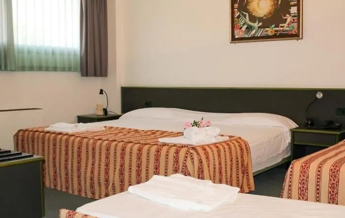 Green Hotel Hotel