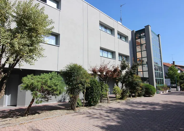 Green Hotel 3*