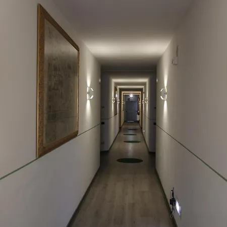 Hotel Green Hotel 3*