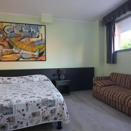 Hotel Green Hotel 3*