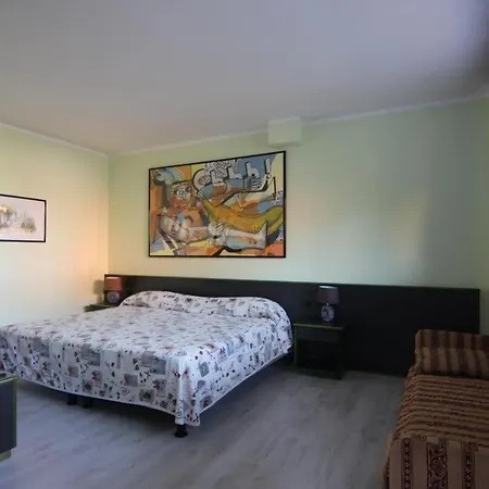 Green Hotel Hotel 3*