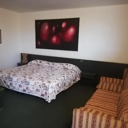 Green Hotel 3*