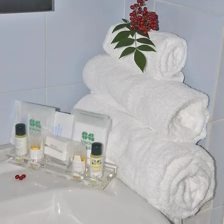 Green Hotel Отель