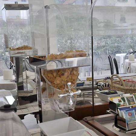 Green Hotel Hotel 3*